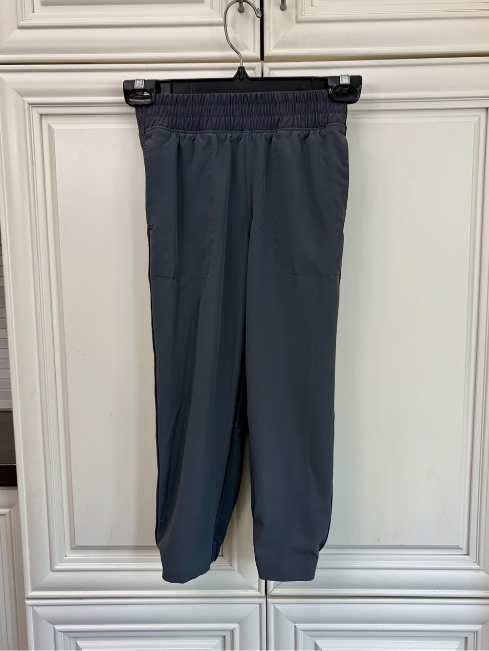 Ivivva by Lululemon lightweight crop track pants